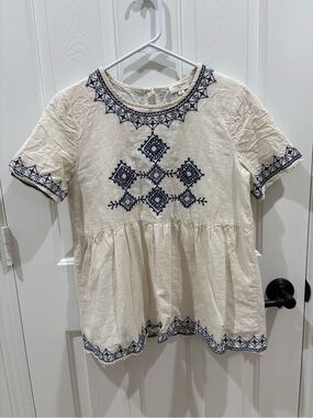 Women’s Orange Creek Embroidered Ivory Peasant Top with Navy Details size Small